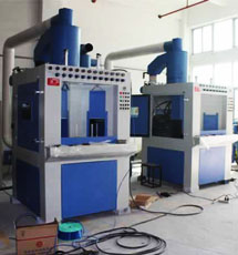 八工位间歇式自动喷砂机